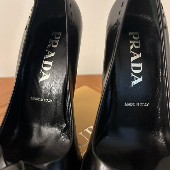 PRADA BLACK PUMPS AUTHENTIC STUNNING VINTAGE RARE ROSETTE DETAILS - Picture 8 of 15